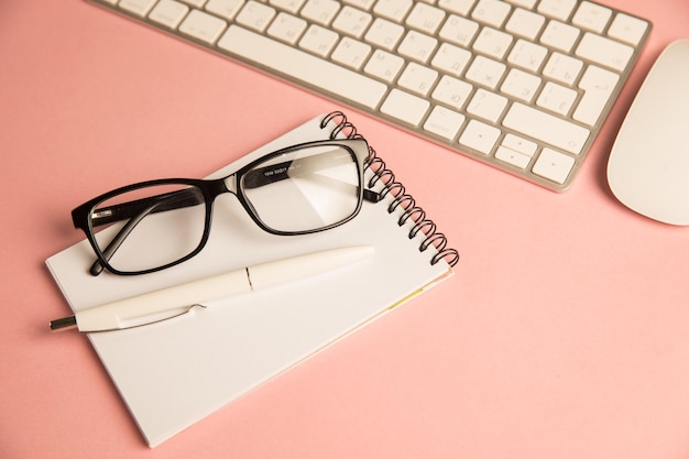 Keyboard glasses and notepad