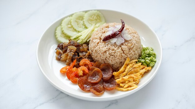 Khao Kluk Kaphi, Thai food, shrimp paste rice with shallot