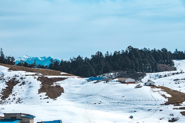 네팔 도티의 카프타드 국립공원 힘라야 산맥의 눈 스위스 알프스 아름다운 풍경