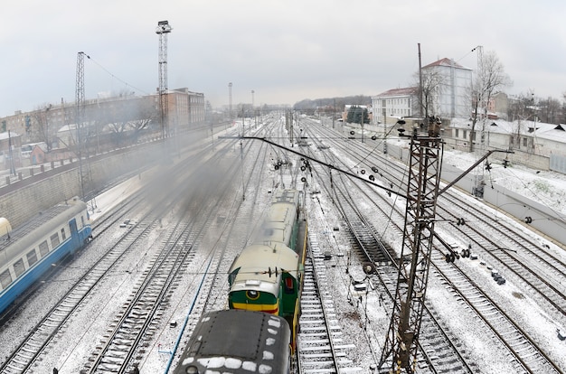 Kharkiv-landschap met spoorwegsporen