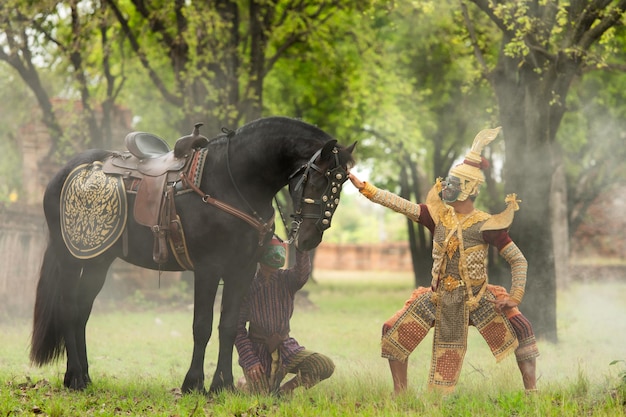 Photo khon is a classic thai dance in a mask in ramayana literature