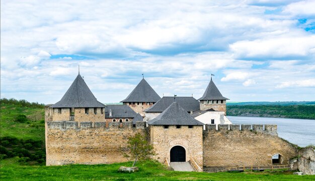 Фото Хотинская средневековая крепость в украине древняя культура