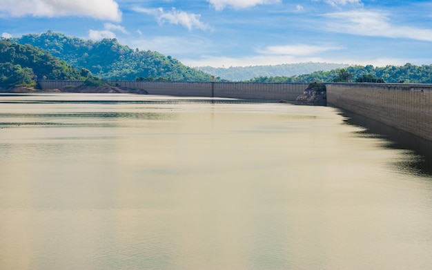 Khun dan prakan chon dam