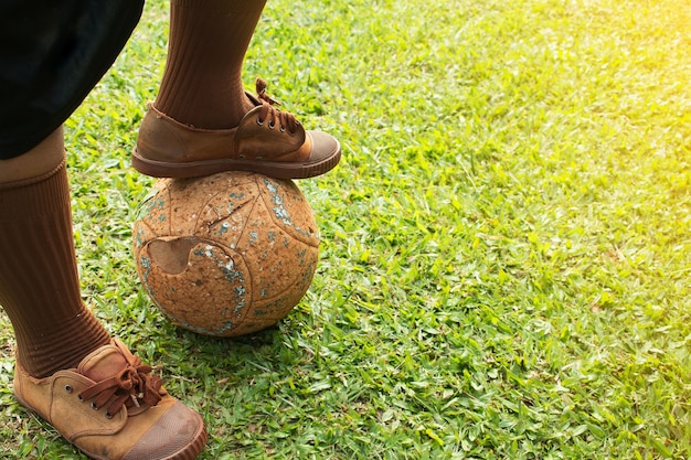 Kick off in voetbalwedstrijd.