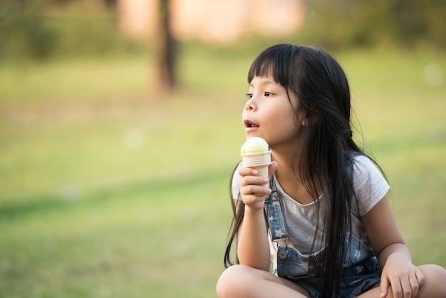 kid with ice cream