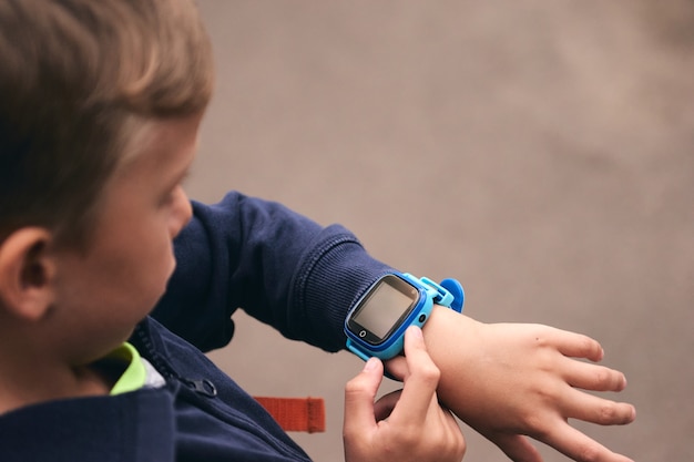 Kids baby smart watch belt moeder en locatietracking met touchscreen-gadget voor kinderen