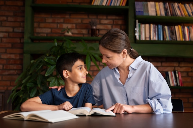 Foto i bambini fanno parte della scuola domenicale