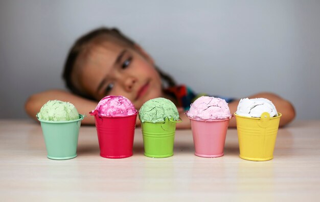 Kids eating an ice cream