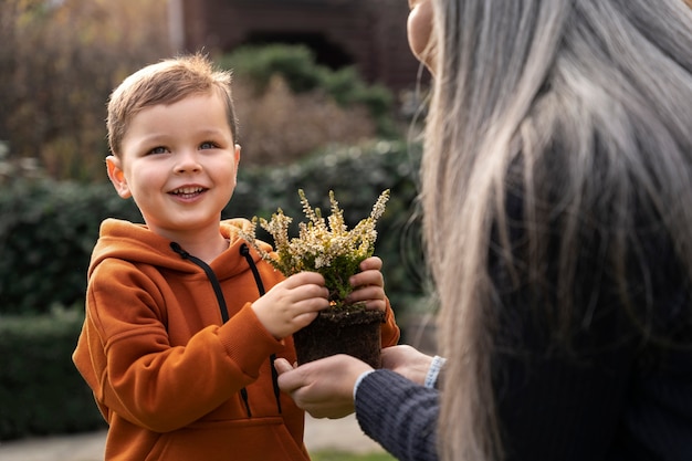 Kids learnign about environment