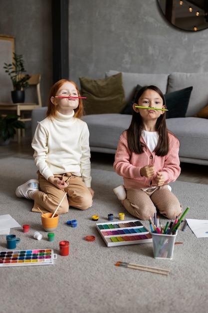 Photo kids playing around calm and cosy spaces