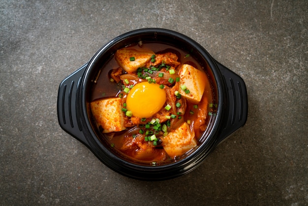 사진 '김치 찌개'또는 두부와 계란을 넣은 김치국