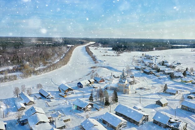 kimzha dorp bovenaanzicht, winterlandschap russisch noord arkangelsk district