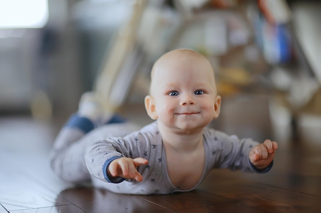 kind is schattig klein, de kindertijd zal gelukkig zijn