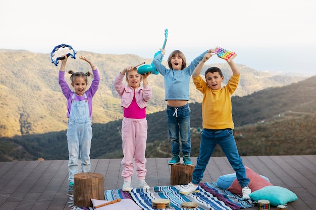 Foto kinderen die plezier hebben op zomerkamp