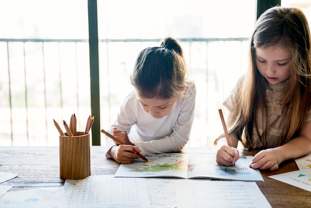 Kinderen leren Studie meisjes Concept