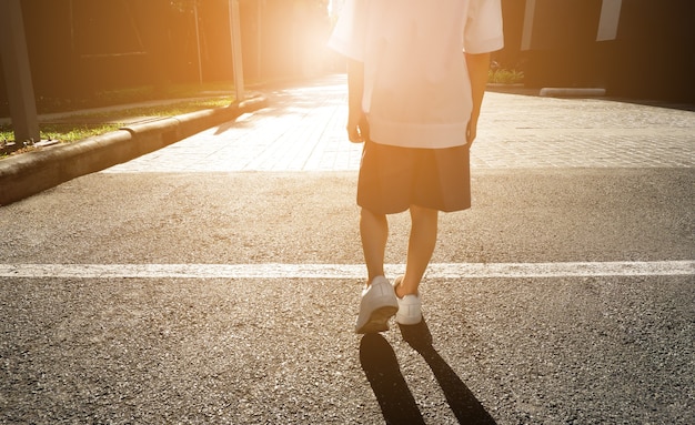 Kinderen school startlijn op weg achtergrond. aziatische race voor kinderen.