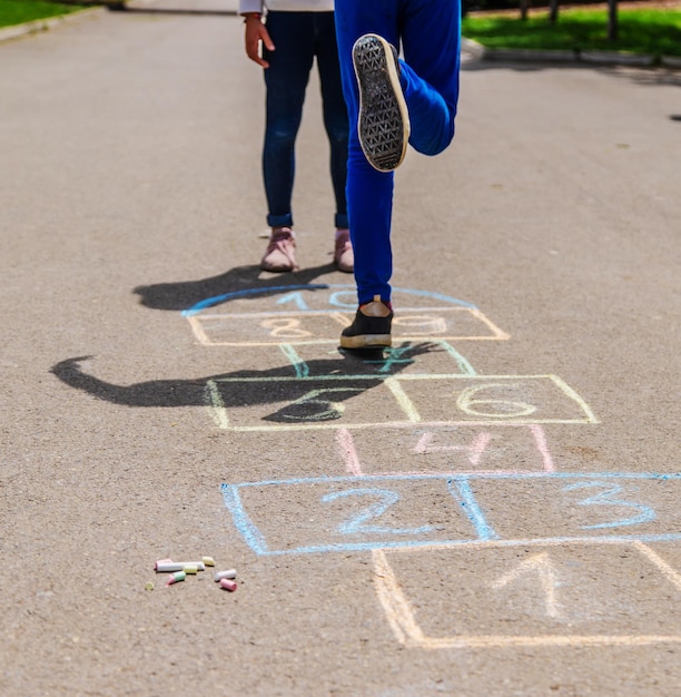 Kinderspellen in klassiekers selectieve focus kind