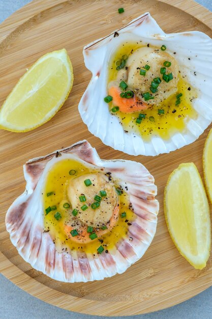 King scallop in shell