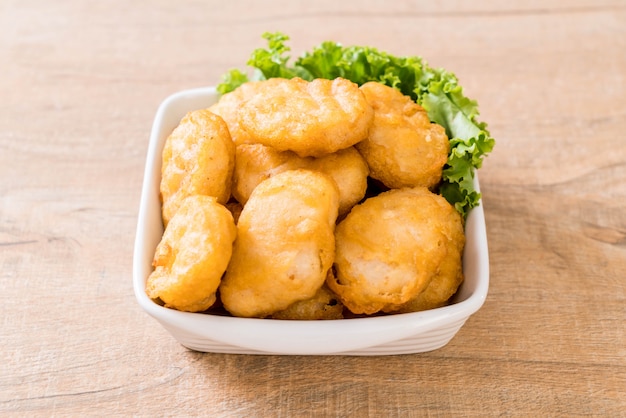 Kipnuggets met saus