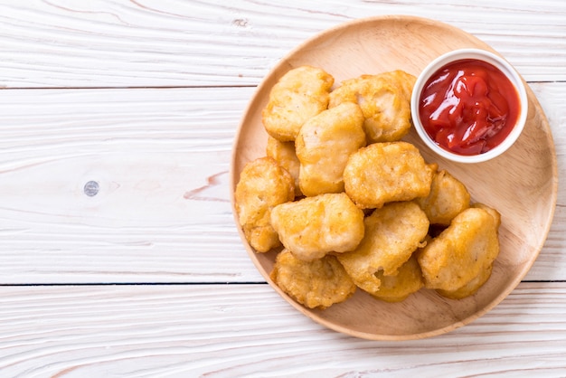 Kipnuggets met saus