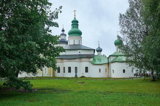 Kirillo-Belozersky-klooster in de buurt van de stad Kirillov, regio Vologda, Rusland