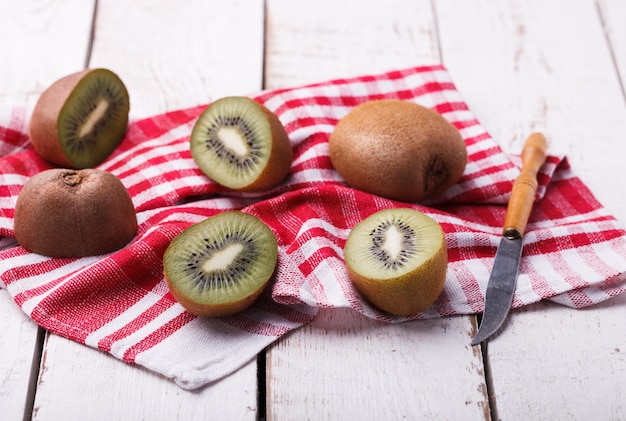  Kiwi fresh whole and cut into pieces.