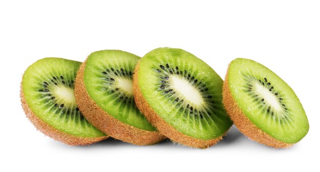 Kiwi fruit gesneden segmenten geïsoleerd op een witte achtergrond knipsel