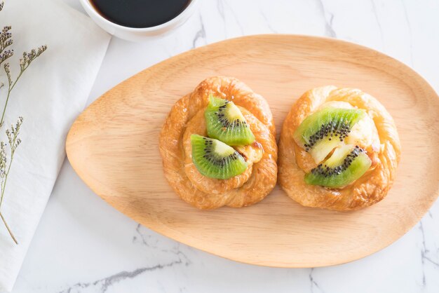 kiwi pie on plate