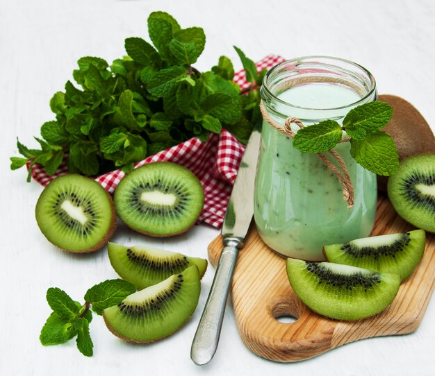 Kiwi smoothie in glass