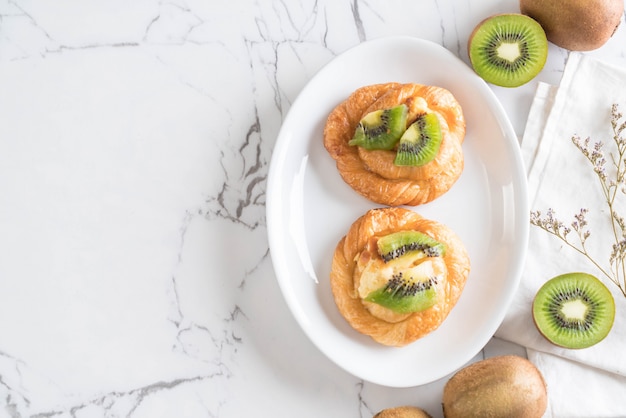 kiwi tart on plate