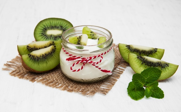 Kiwi yogurt