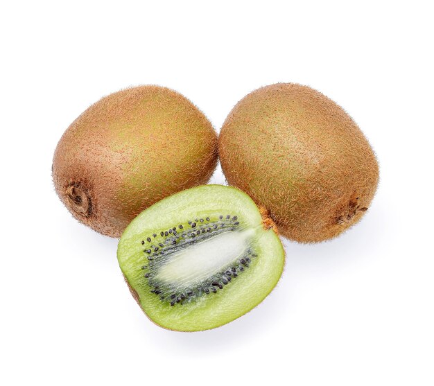 Foto kiwifruit gesneden geïsoleerd op een witte achtergrond