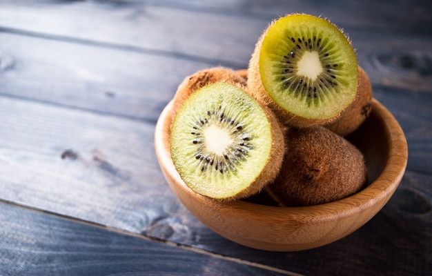 Kiwifruit in een kom