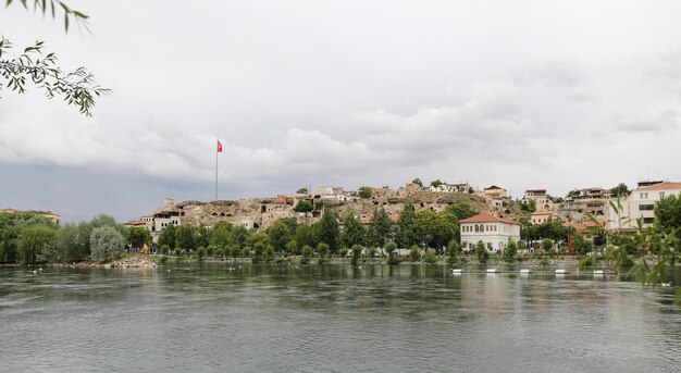 Photo kizilirmak river in avanos town turkey