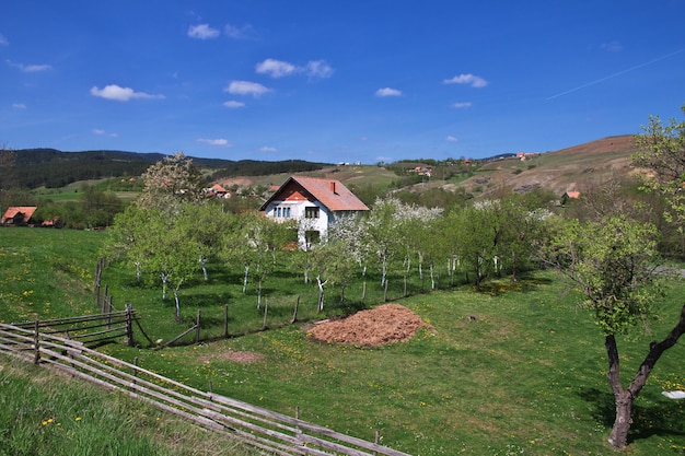 Klein dorp in Servië, Balkan-bergen