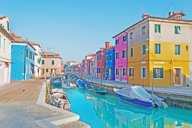 Klein kanaal in Burano Italië