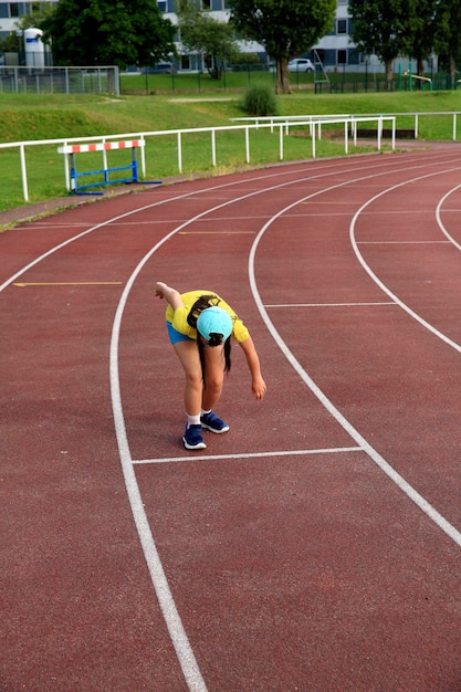 Klein meisje veel plezier in het stadion