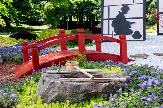 Foto kleine houten brug rode brug japanse tradities