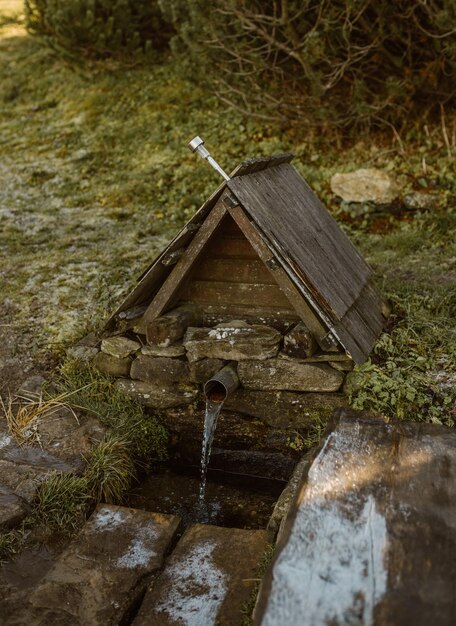 Foto kleine idyllische put