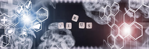 Kleine letters kubussen de inscriptie "virus". Op een donkere achtergrond coronavirus. Directeur van het virus en het coronavirus. Wereld pandemie achtergrond.