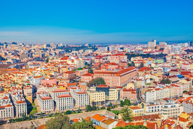 Kleurrijk bovenaanzicht op Lissabon, Portugal.