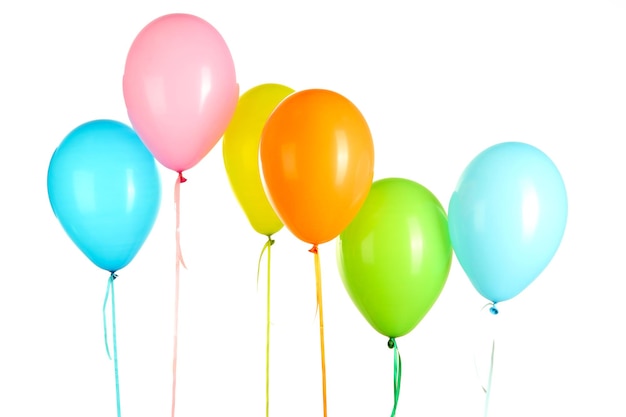 Kleurrijke ballonnen op witte achtergrond close-up