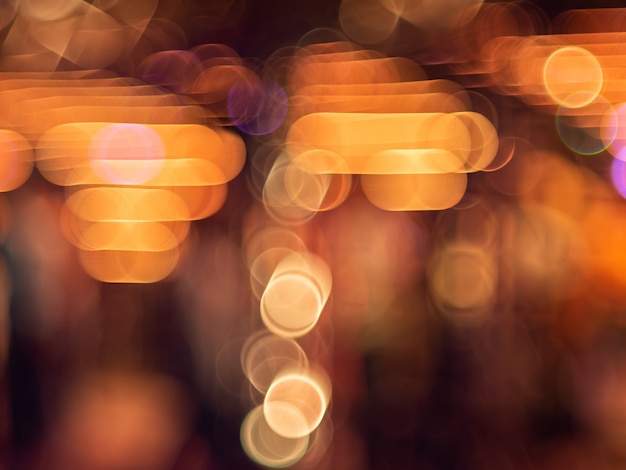 Foto kleurrijke bokeh een defocus van licht bij nacht.