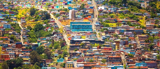 Kleurrijke huizen in de stad Valparaiso