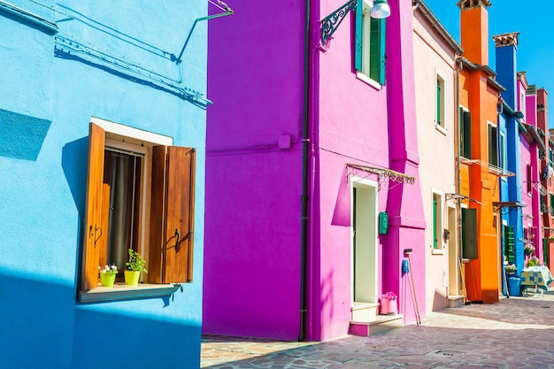 Kleurrijke huizen op het eiland Burano in de buurt van Venetië, Italië