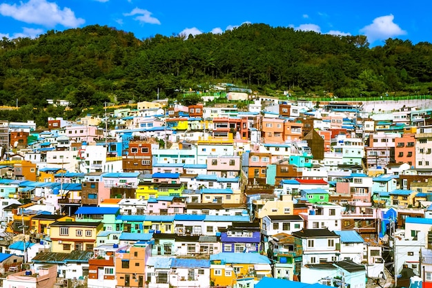 Kleurrijke huizen van Gamcheon-dorp in Busan