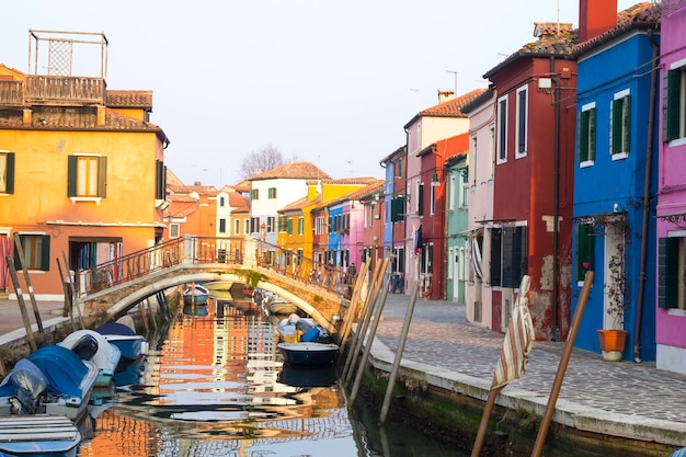 Kleurrijke huizen van het eiland Burano, Venetië