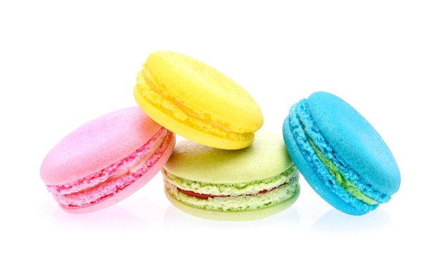 Kleurrijke macarons geïsoleerd