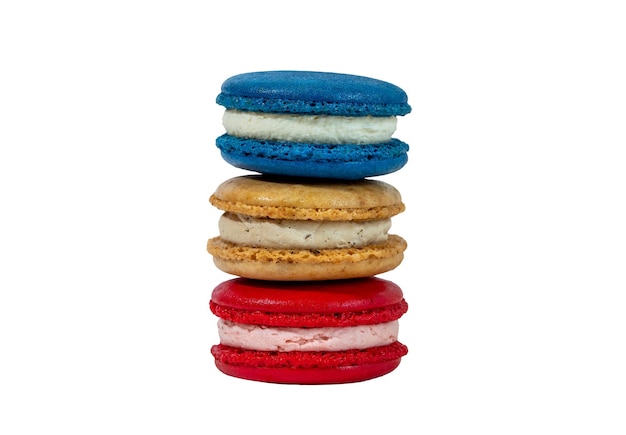 Kleurrijke macarons op witte achtergrond