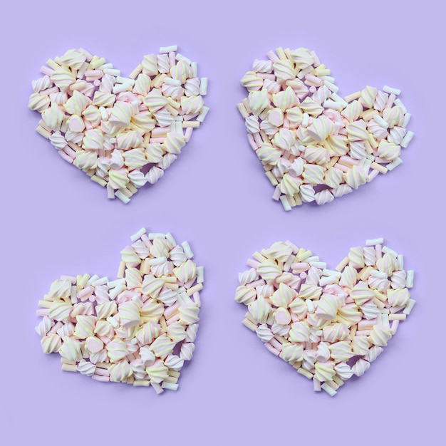 Kleurrijke marshmallow. pastelkleur creatieve harten. minimaal